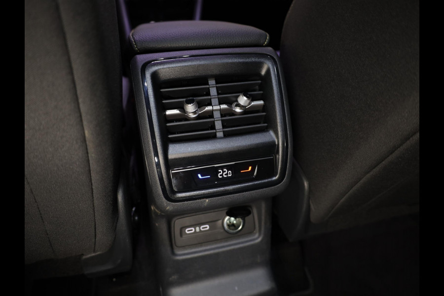 Škoda Kodiaq 1.5 TSI MHEV Business Edition 7p. 150 pk Automaat (DSG) | 7-Persoons | Verlengde garantie | Navigatie | Trekhaak (wegklapbaar) | Parkeersensoren | Achteruitrijcamera | Matrix LED koplampen |