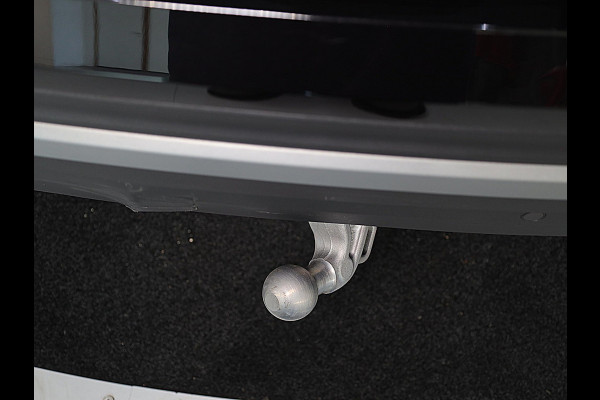 Škoda Kodiaq 1.5 TSI MHEV Business Edition 7p. 150 pk Automaat (DSG) | 7-Persoons | Verlengde garantie | Navigatie | Trekhaak (wegklapbaar) | Parkeersensoren | Achteruitrijcamera | Matrix LED koplampen |