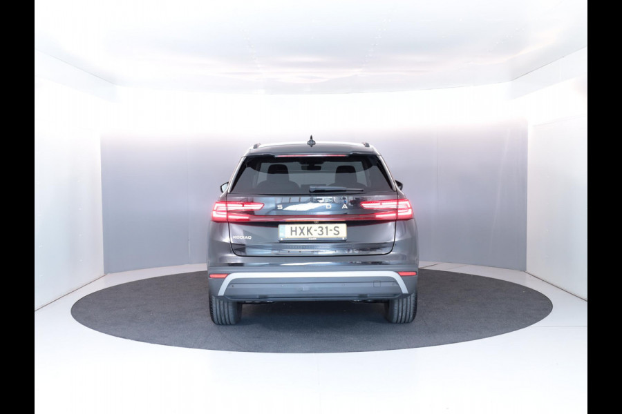 Škoda Kodiaq 1.5 TSI MHEV Business Edition 7p. 150 pk Automaat (DSG) | 7-Persoons | Verlengde garantie | Navigatie | Trekhaak (wegklapbaar) | Parkeersensoren | Achteruitrijcamera | Matrix LED koplampen |