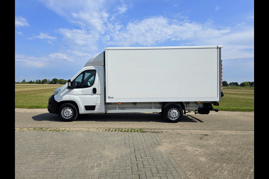 Peugeot Boxer 435 2.2 BlueHDi Bakwagen + laadklep - 165 Pk - Euro 6 - Airco - Cruise Control