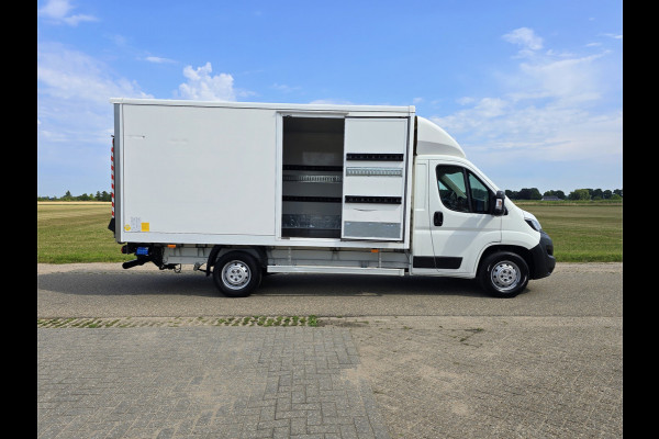 Peugeot Boxer 435 2.2 BlueHDi Bakwagen + laadklep - 165 Pk - Euro 6 - Airco - Cruise Control