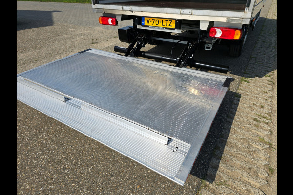 Peugeot Boxer 435 2.2 BlueHDi Bakwagen + laadklep - 165 Pk - Euro 6 - Airco - Cruise Control