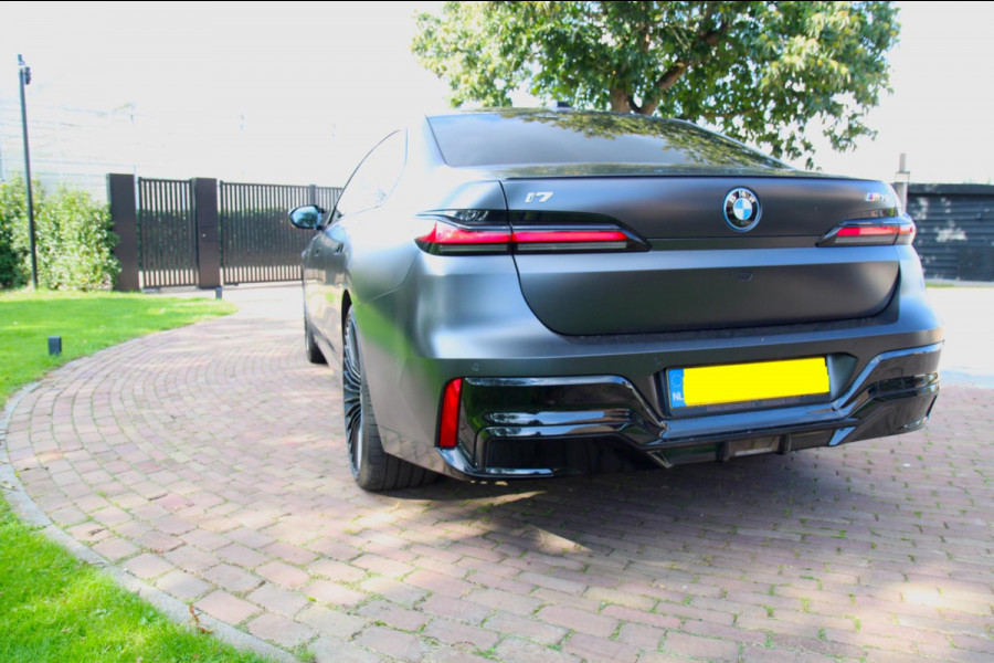 BMW i7 BMW i7 M70 xDrive | Individual uitvoering | 2023| BTW-auto | Volledige fabrieksgarantie BMW i7 BMW i7 M70 xDrive | Individual uitvoering | 2023| BTW-auto | Volledige fabrieksgarantie