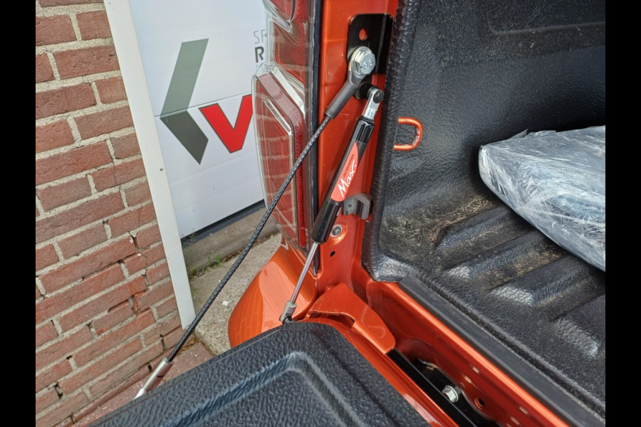 Isuzu D-max Extented Cab V-Cross 4WD AT Webasto 8000 Km 06-22