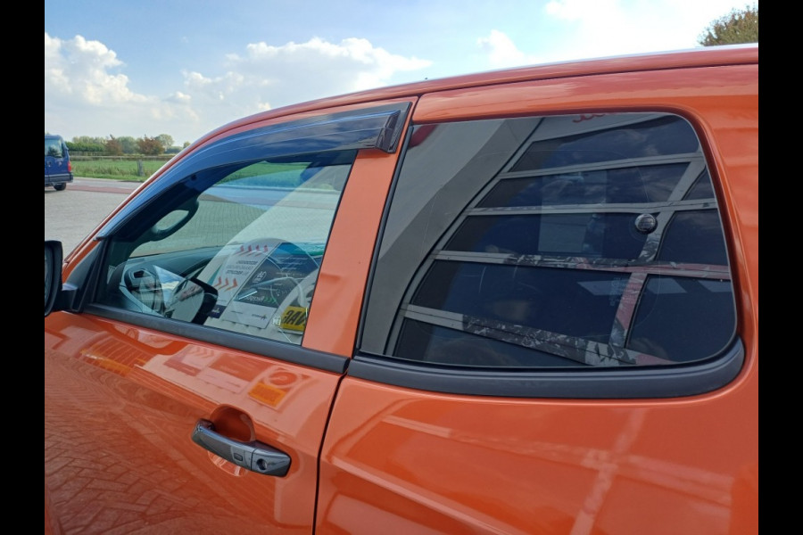 Isuzu D-max Extented Cab V-Cross 4WD AT Webasto 8000 Km 06-22