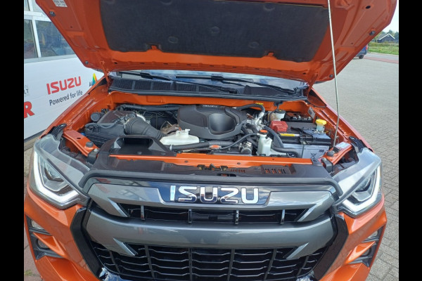 Isuzu D-max Extented Cab V-Cross 4WD AT Webasto 8000 Km 06-22
