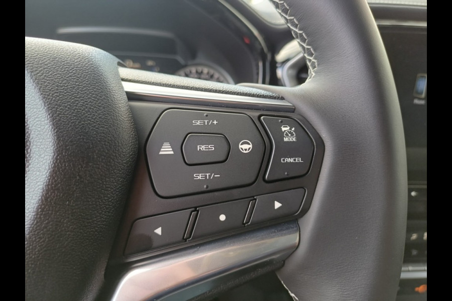 Isuzu D-max Extented Cab V-Cross 4WD AT Webasto 8000 Km 06-22
