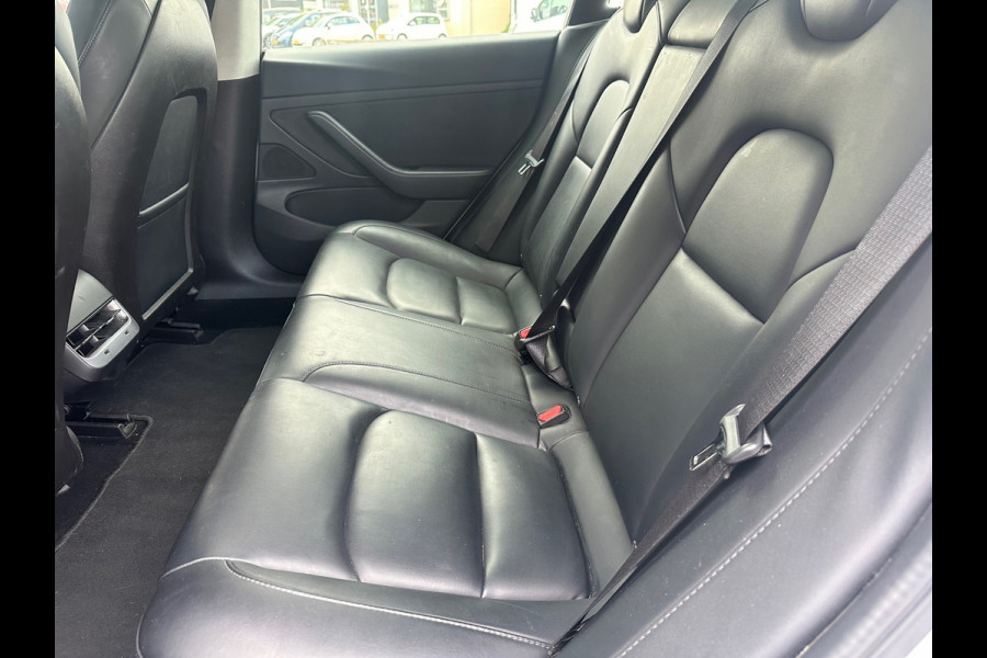 Tesla Model 3 Standard RWD Plus 60 kWh TREKHAAK