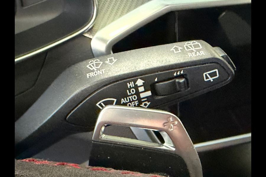 Audi A6 Avant RS 6 TFSI quattro AUT. KERAMISCHE SCHIJVEN PANORAMADAK HEAD-UP KEYLESS LEDER CAMERA AMBIANCE APPLE CARPLAY NAVIGATIE