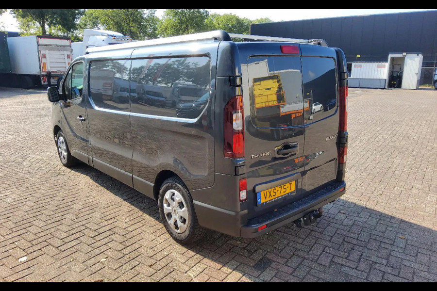 Renault Trafic 150 PK AUTOMAAT L2H1 GESLOTEN - EURO 6 - GRIJS COMETE METALLIC - VXS-75-T - BPM VRIJ!