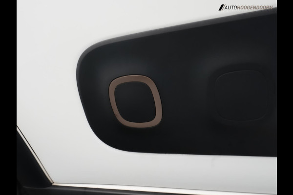 Citroën C3 1.2 PureTech Shine Origins (APPLE CARPLAY,LED,NAVIGATIE,STOELVERWARMING,CAMERA.LM-VELGEN,CRUISE,CLIMATE,NIEUWE APK)