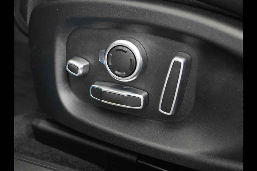 Jaguar I-PACE EV400 First Edition HSE 90kWh AWD Luchtvering Meridian®-Surround Audio Leder Memory Panoramadak 360°Camera Adap.Cruise Apple Car Lmv 22" DAB Bluetooth Led Stuur-Stoel-Achterbank-Voorruitverwarming Elek.Achterklep Zeer compleet, nieuwprijs €107.035 Origineel Nederlandse Auto