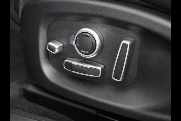 Jaguar I-PACE EV400 First Edition HSE 90kWh AWD Luchtvering Meridian®-Surround Audio Leder Memory Panoramadak 360°Camera Adap.Cruise Apple Car Lmv 22" DAB Bluetooth Led Stuur-Stoel-Achterbank-Voorruitverwarming Elek.Achterklep Zeer compleet, nieuwprijs €107.035 Origineel Nederlandse Auto