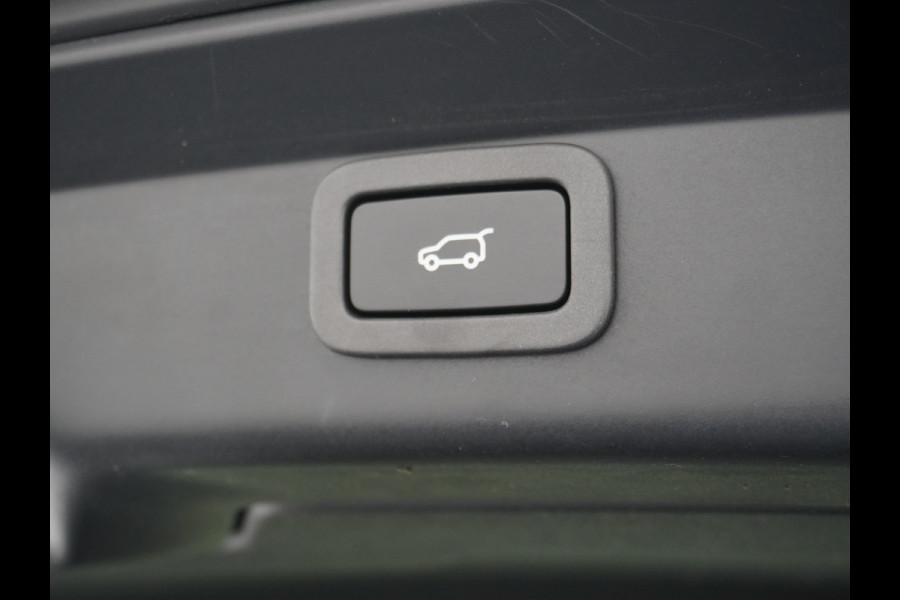 Jaguar I-PACE EV400 First Edition HSE 90kWh AWD Luchtvering Meridian®-Surround Audio Leder Memory Panoramadak 360°Camera Adap.Cruise Apple Car Lmv 22" DAB Bluetooth Led Stuur-Stoel-Achterbank-Voorruitverwarming Elek.Achterklep Zeer compleet, nieuwprijs €107.035 Origineel Nederlandse Auto