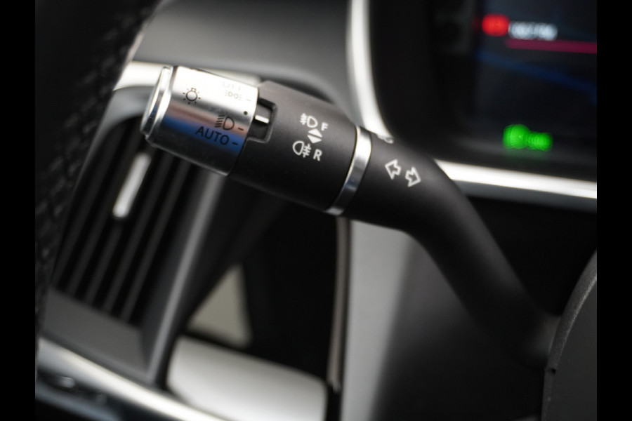 Jaguar I-PACE EV400 First Edition HSE 90kWh AWD Luchtvering Meridian®-Surround Audio Leder Memory Panoramadak 360°Camera Adap.Cruise Apple Car Lmv 22" DAB Bluetooth Led Stuur-Stoel-Achterbank-Voorruitverwarming Elek.Achterklep Zeer compleet, nieuwprijs €107.035 Origineel Nederlandse Auto