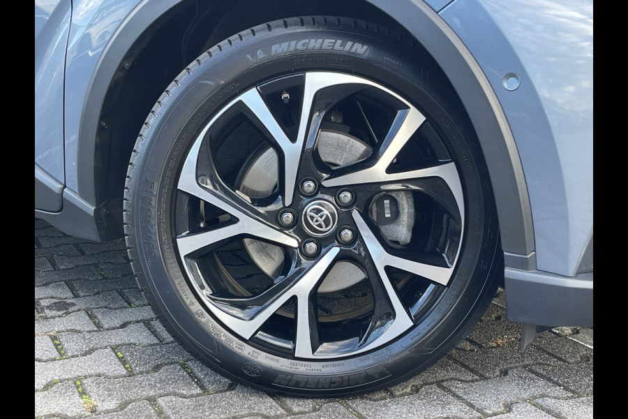 Toyota C-HR 2.0 Hybrid Team D Bi-Tone | CarPlay | ACC | Camera | LED | DAB+ | Keyless