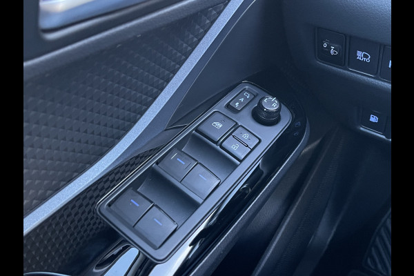 Toyota C-HR 2.0 Hybrid Team D Bi-Tone | CarPlay | ACC | Camera | LED | DAB+ | Keyless