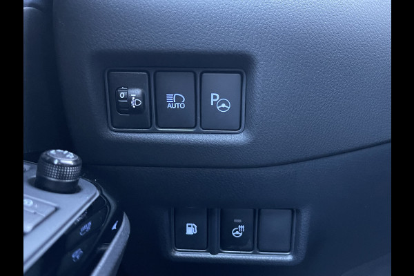 Toyota C-HR 2.0 Hybrid Team D Bi-Tone | CarPlay | ACC | Camera | LED | DAB+ | Keyless