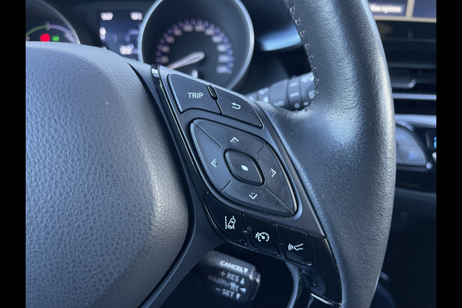Toyota C-HR 2.0 Hybrid Team D Bi-Tone | CarPlay | ACC | Camera | LED | DAB+ | Keyless