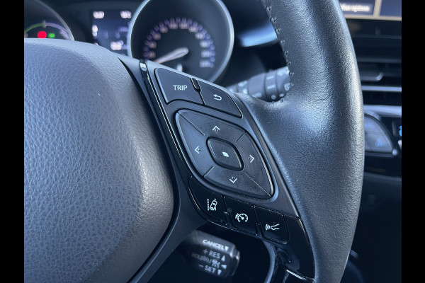 Toyota C-HR 2.0 Hybrid Team D Bi-Tone | CarPlay | ACC | Camera | LED | DAB+ | Keyless