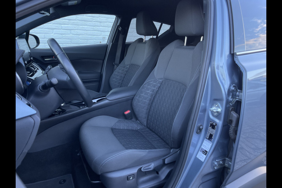 Toyota C-HR 2.0 Hybrid Team D Bi-Tone | CarPlay | ACC | Camera | LED | DAB+ | Keyless