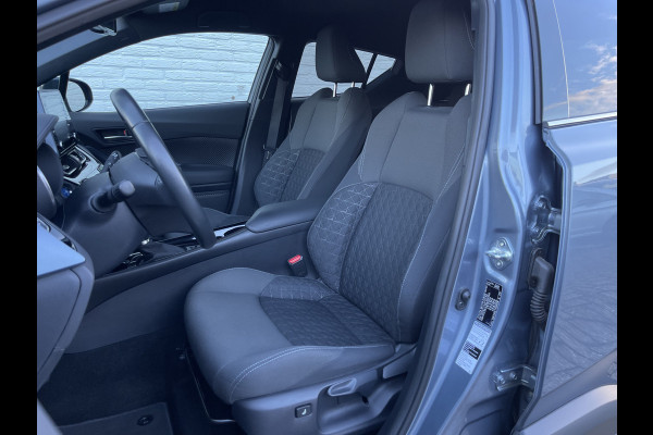 Toyota C-HR 2.0 Hybrid Team D Bi-Tone | CarPlay | ACC | Camera | LED | DAB+ | Keyless