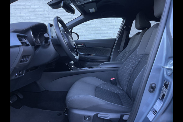 Toyota C-HR 2.0 Hybrid Team D Bi-Tone | CarPlay | ACC | Camera | LED | DAB+ | Keyless