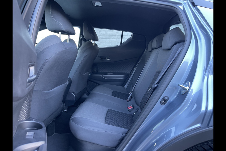 Toyota C-HR 2.0 Hybrid Team D Bi-Tone | CarPlay | ACC | Camera | LED | DAB+ | Keyless