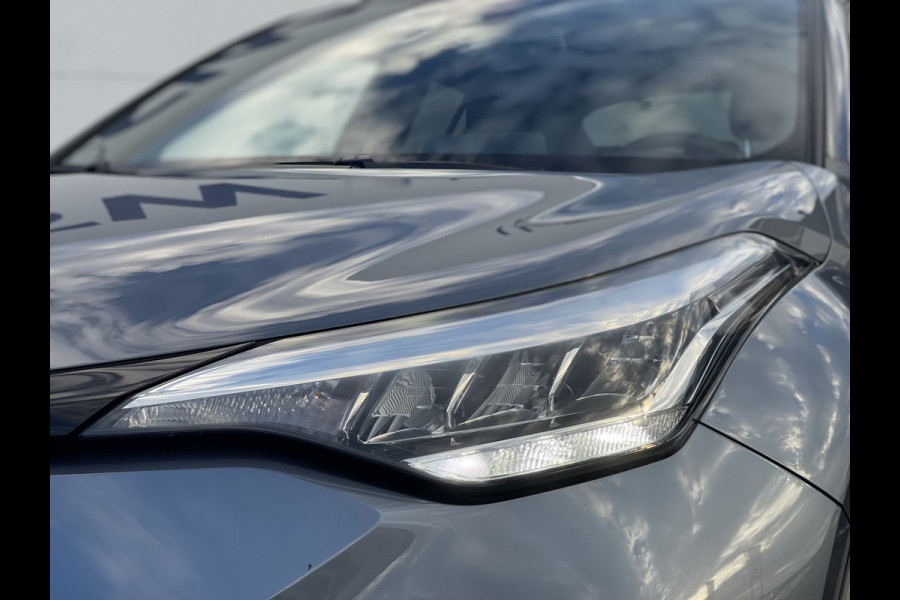 Toyota C-HR 2.0 Hybrid Team D Bi-Tone | CarPlay | ACC | Camera | LED | DAB+ | Keyless