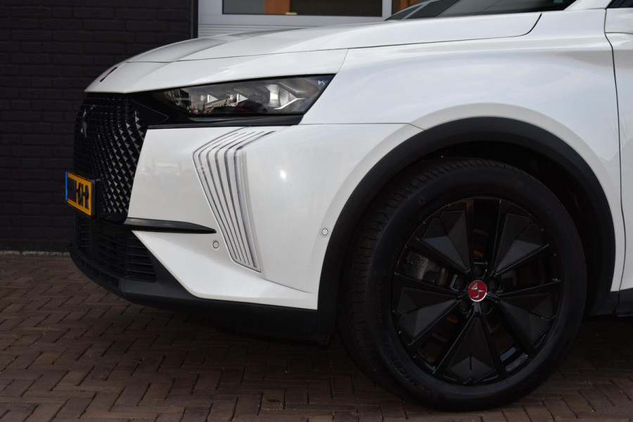 DS 7 Crossback 1.6 Turbo Plugin-Hybrid 225PK Aut. Performance Line + | Navi | 360 Camera | Stoelverwa. | Incl. Garantie DS 7 Crossback 1.6 Turbo Plugin-Hybrid 225PK Aut. Performance Line + | Navi | 360 Camera | Stoelverwa. | Incl. Garantie