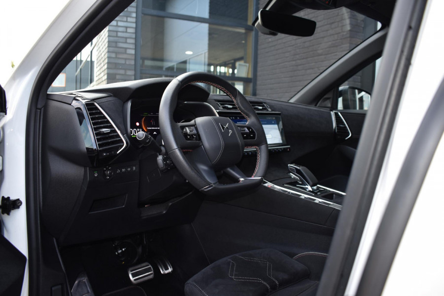 DS 7 Crossback 1.6 Turbo Plugin-Hybrid 225PK Aut. Performance Line + | Navi | 360 Camera | Stoelverwa. | Incl. Garantie DS 7 Crossback 1.6 Turbo Plugin-Hybrid 225PK Aut. Performance Line + | Navi | 360 Camera | Stoelverwa. | Incl. Garantie