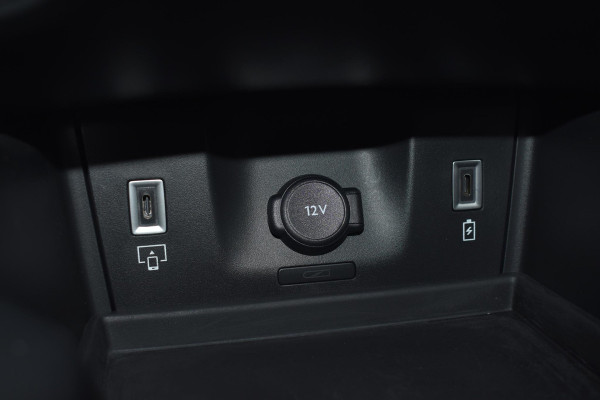 DS 7 Crossback 1.6 Turbo Plugin-Hybrid 225PK Aut. Performance Line + | Navi | 360 Camera | Stoelverwa. | Incl. Garantie DS 7 Crossback 1.6 Turbo Plugin-Hybrid 225PK Aut. Performance Line + | Navi | 360 Camera | Stoelverwa. | Incl. Garantie