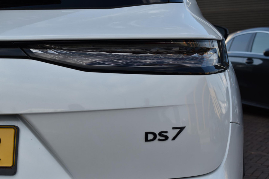 DS 7 Crossback 1.6 Turbo Plugin-Hybrid 225PK Aut. Performance Line + | Navi | 360 Camera | Stoelverwa. | Incl. Garantie DS 7 Crossback 1.6 Turbo Plugin-Hybrid 225PK Aut. Performance Line + | Navi | 360 Camera | Stoelverwa. | Incl. Garantie