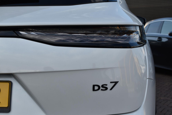 DS 7 Crossback 1.6 Turbo Plugin-Hybrid 225PK Aut. Performance Line + | Navi | 360 Camera | Stoelverwa. | Incl. Garantie DS 7 Crossback 1.6 Turbo Plugin-Hybrid 225PK Aut. Performance Line + | Navi | 360 Camera | Stoelverwa. | Incl. Garantie