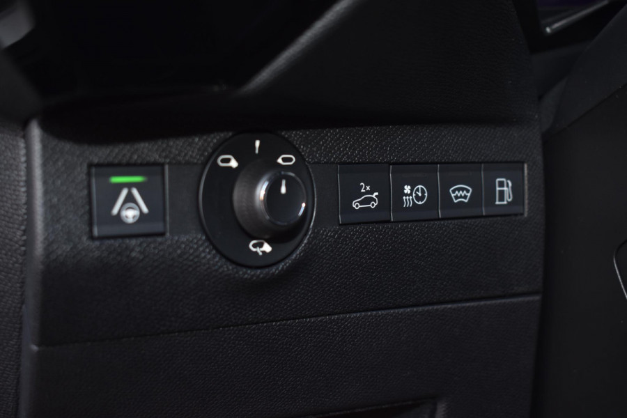 DS 7 Crossback 1.6 Turbo Plugin-Hybrid 225PK Aut. Performance Line + | Navi | 360 Camera | Stoelverwa. | Incl. Garantie DS 7 Crossback 1.6 Turbo Plugin-Hybrid 225PK Aut. Performance Line + | Navi | 360 Camera | Stoelverwa. | Incl. Garantie