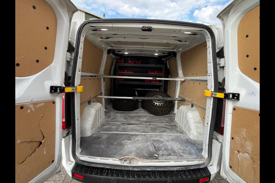 Ford Transit Custom 300 2.0 TDCI L2H1 Trend / Camera / Sync 3 / Dealer onderhouden
