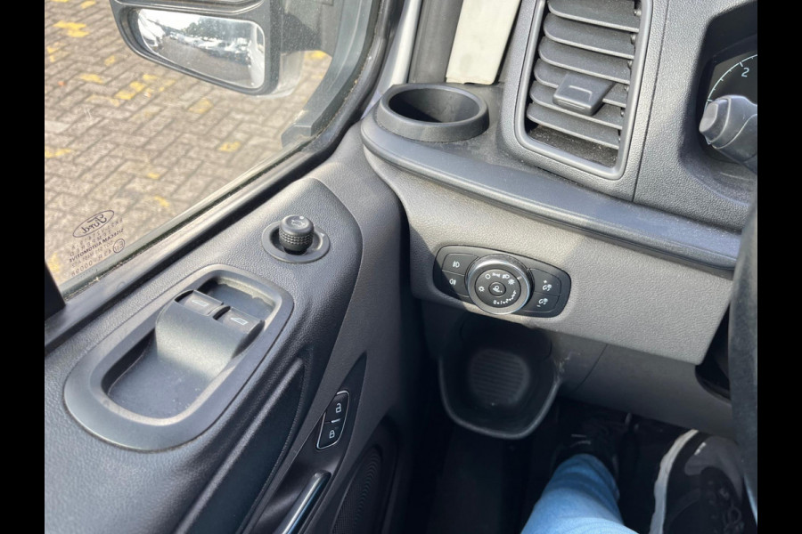 Ford Transit Custom 300 2.0 TDCI L2H1 Trend / Camera / Sync 3 / Dealer onderhouden