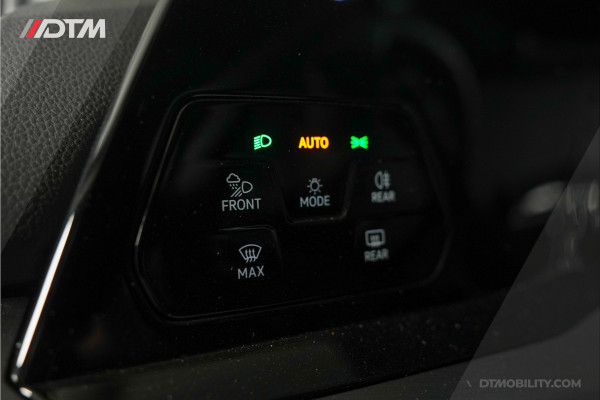 Volkswagen Golf 1.5 eTSI 1st Edition | Pano | IQ |