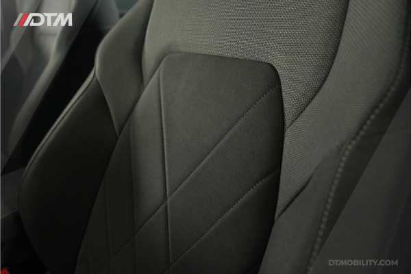Volkswagen Golf 1.5 eTSI 1st Edition | Pano | IQ |