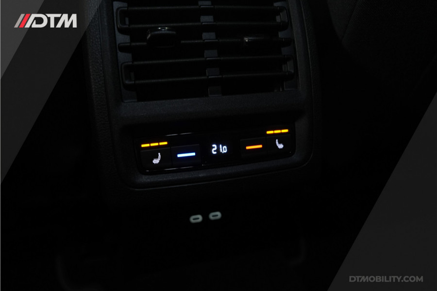 Volkswagen Golf 1.5 eTSI 1st Edition | Pano | IQ |