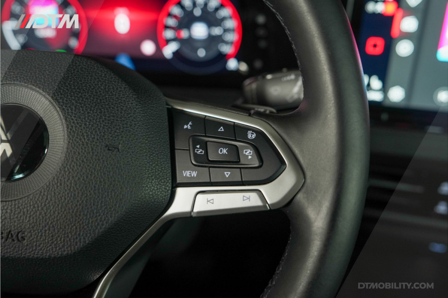 Volkswagen Golf 1.5 eTSI 1st Edition | Pano | IQ |