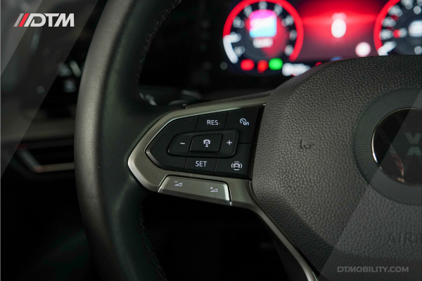 Volkswagen Golf 1.5 eTSI 1st Edition | Pano | IQ |