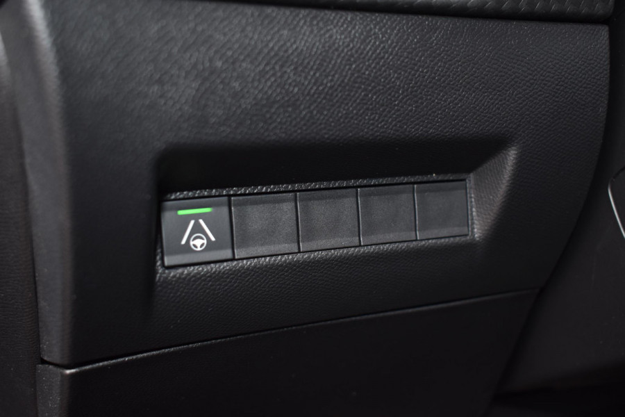 Peugeot 208 1.2 Hybrid 145 e-DCS6 GT | Navi | Camera 360 | LED | Incl. garantie