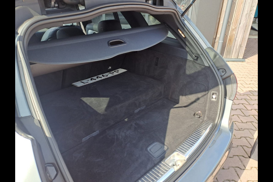 Mercedes-Benz C-Klasse Estate 300 e Business Plus Solution AMG Limited | Pano | Trekhaak | Multibeam | 360° camera | Leder/alcantara | Stoelverwarming | Elek. achterklep | Vol |