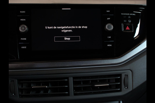 Volkswagen Polo 2.0 TSI GTI Automaat Navigatie Apple Carplay / Android Auto Adaptive Cruise Control Parkersensoren Park Assist Dodehoek Assistent Stoelverwarming Climate Control
