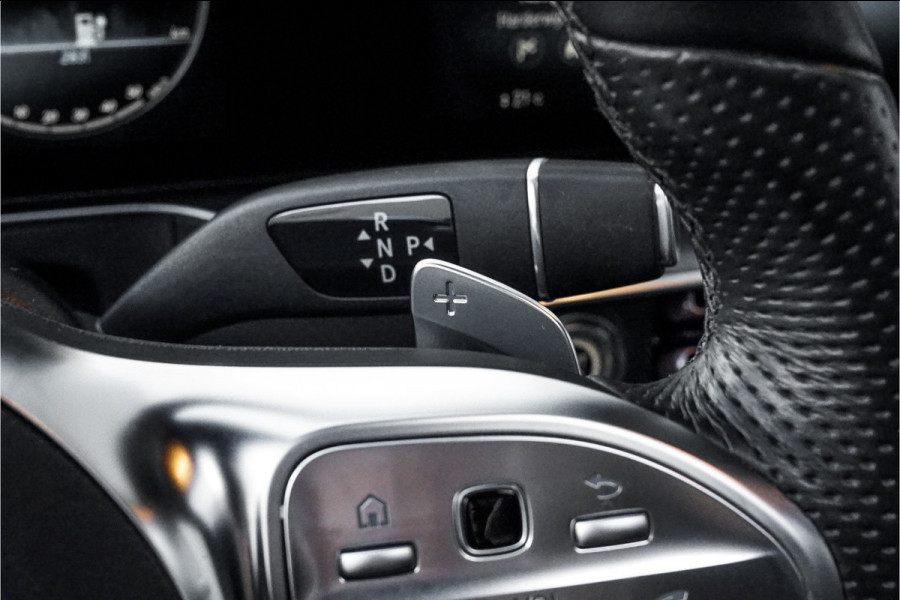 Mercedes-Benz EQC 400 4MATIC 80 kWh AMG-Line Pano Trekhaak Stoelverw