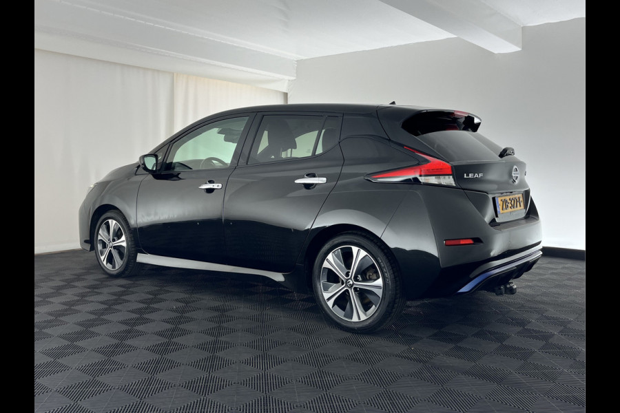 Nissan Leaf Tekna 40 kWh Aut. *LEATHER-FABRIC | FULL-LED | BOSE-SURROUND | ADAPTIVE-CRUISE | TOPVIEW | KEYLESS | NAVI-FULLMAP | BLINDSPOT | DAB+ | PDC | HEATED-COMFORTSEATS | TOWBAR | DIGI-COCKPIT | 17"ALU