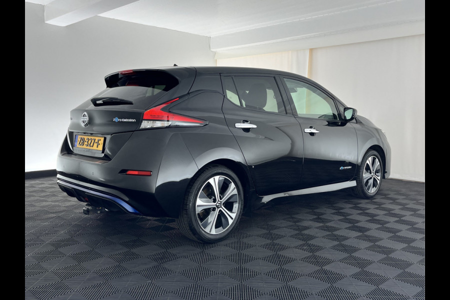 Nissan Leaf Tekna 40 kWh Aut. *LEATHER-FABRIC | FULL-LED | BOSE-SURROUND | ADAPTIVE-CRUISE | TOPVIEW | KEYLESS | NAVI-FULLMAP | BLINDSPOT | DAB+ | PDC | HEATED-COMFORTSEATS | TOWBAR | DIGI-COCKPIT | 17"ALU