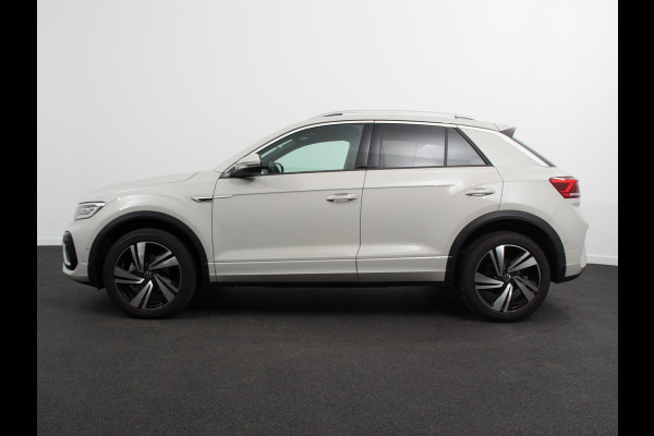 Volkswagen T-Roc 1.5 TSI 150pk DSG R-Line Edition Navigatie Apple Carplay/Android Auto Camera Parkeersensoren Adaptive Cruise Control Dodehoek Assistent Elektrische achterklep Stoel- en stuurverwarming Full Led Climate Control Lichtmetalen velgen