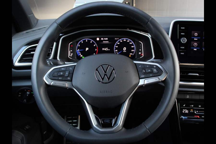 Volkswagen T-Roc 1.5 TSI 150pk DSG R-Line Edition Navigatie Apple Carplay/Android Auto Camera Parkeersensoren Adaptive Cruise Control Dodehoek Assistent Elektrische achterklep Stoel- en stuurverwarming Full Led Climate Control Lichtmetalen velgen